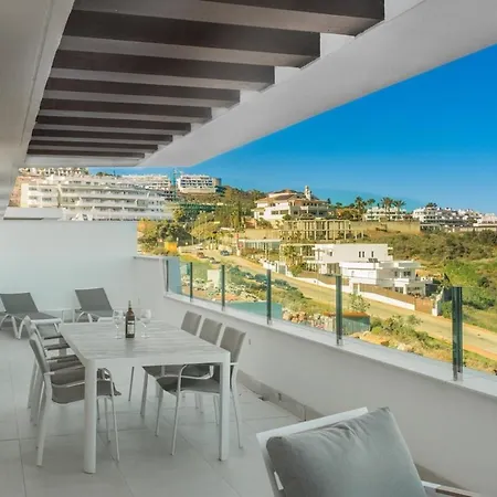 Penthouse With Sea Views *